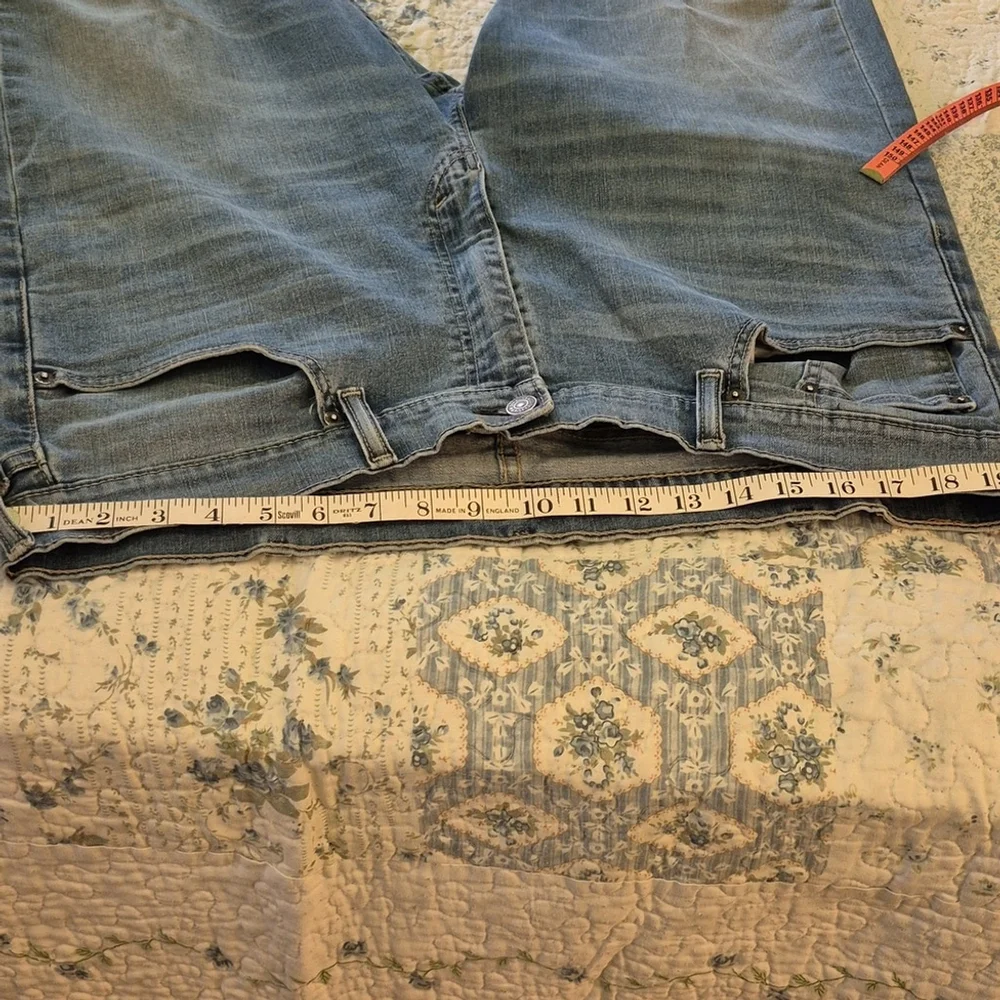 Levi's Men's Blue Jeans 505's Mid Wash. Sz 40
